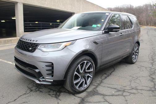 2025 Land Rover Discovery P360 Dynamic SE