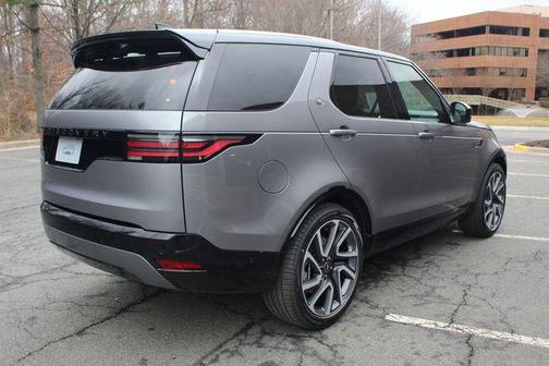 2025 Land Rover Discovery P360 Dynamic SE