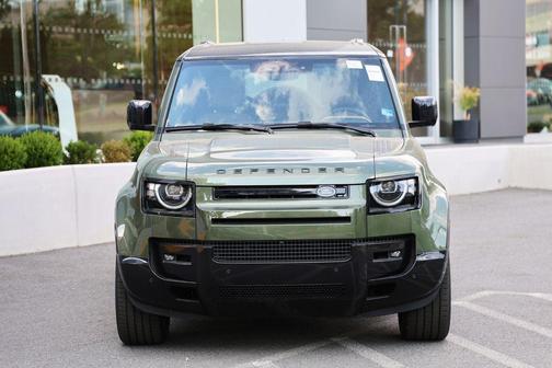 Woolstone Green Metallic 2026 Land Rover Defender P400 X-Dynamic SE