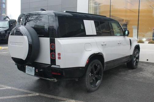 2026 Land Rover Defender P400 X-Dynamic SE