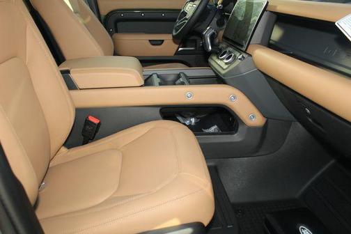 2026 Land Rover Defender P400 X-Dynamic SE