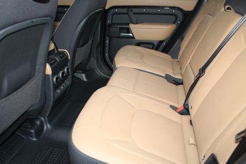 2025 Land Rover Defender 110 P400 X
