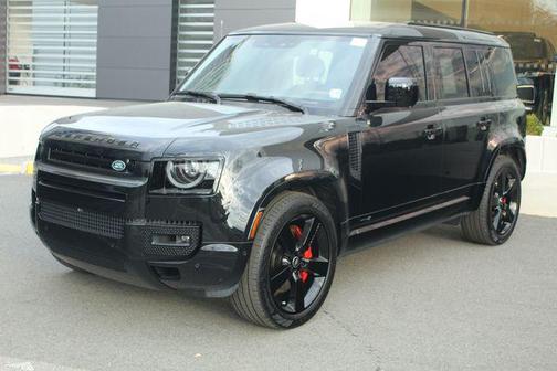 2025 Land Rover Defender 110 P400 X