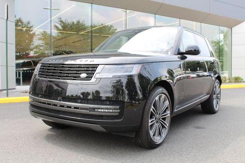 2025 Land Rover Range Rover P400 SE