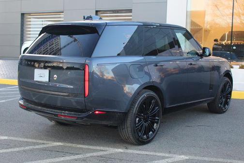 2026 Land Rover Range Rover P400 SE