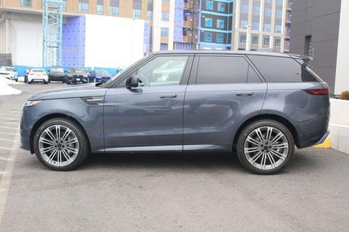 2026 Land Rover Range Rover Sport SE