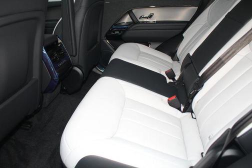 2026 Land Rover Range Rover Sport SE