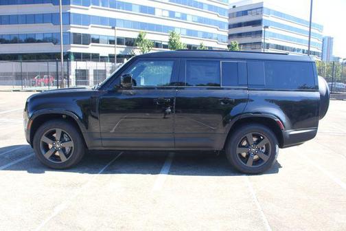 2025 Land Rover Defender 130 P400 S