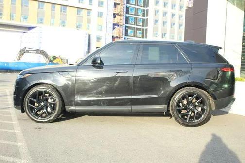 2024 Land Rover Range Rover Sport SE