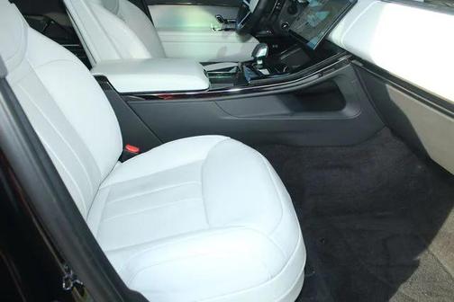2024 Land Rover Range Rover Sport SE