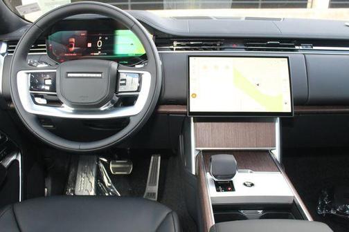 2025 Land Rover Range Rover P530 SE
