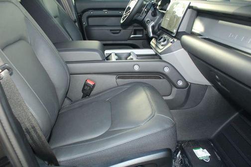 2026 Land Rover Defender 110 V8