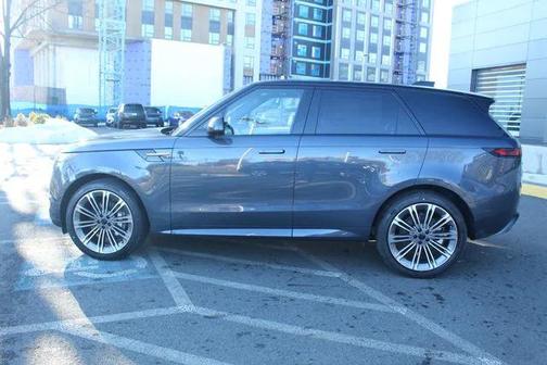 2026 Land Rover Range Rover Sport SE