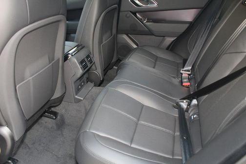 2026 Land Rover Range Rover Velar P250 SE R-Dynamic