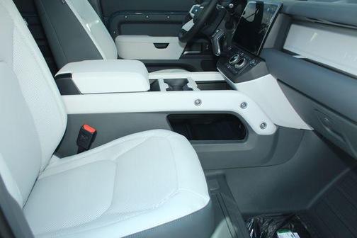 2026 Land Rover Defender P300 S