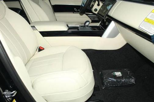 2026 Land Rover Range Rover P400 SE