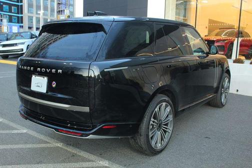 2026 Land Rover Range Rover P400 SE