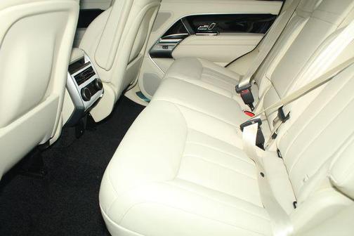 2026 Land Rover Range Rover P400 SE