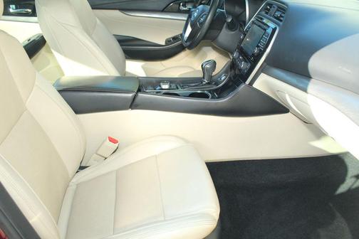 Coulis Red 2017 Nissan Maxima 3.5 SV