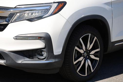 Platinum White Pearl 2020 Honda Pilot Touring 8-Passenger