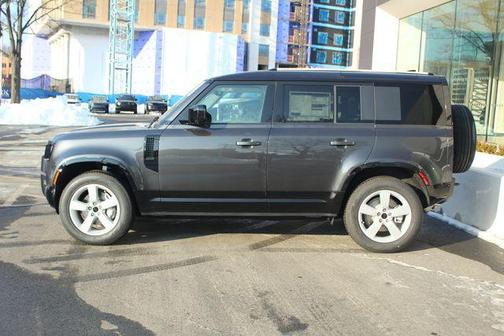 2026 Land Rover Defender P400 X-Dynamic SE