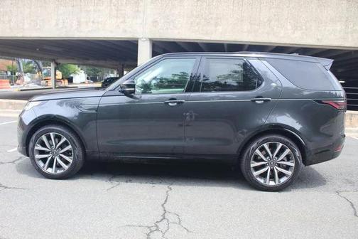 2025 Land Rover Discovery P360 Dynamic SE