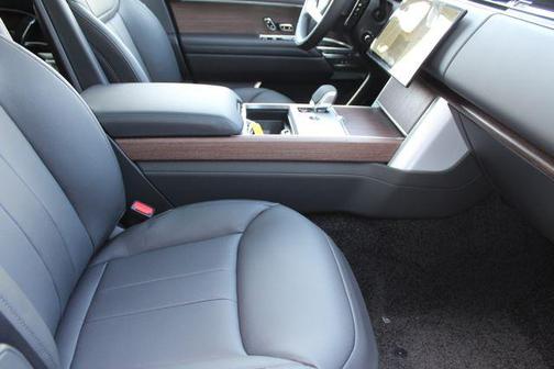 2026 Land Rover Range Rover P400 SE