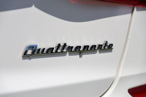 Bianco 2016 Maserati Quattroporte S Q4