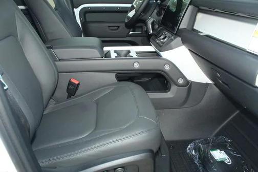 2026 Land Rover Defender P400 X-Dynamic SE