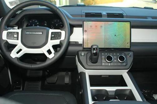 2026 Land Rover Defender P400 X-Dynamic SE