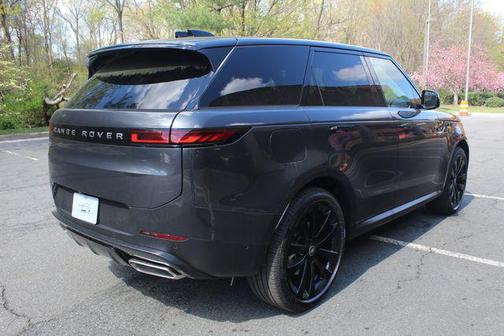 2025 Land Rover Range Rover Sport SE