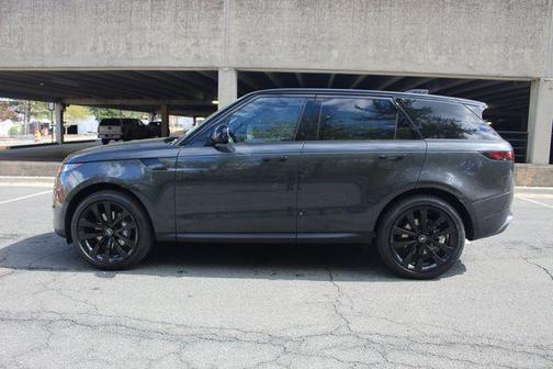 2025 Land Rover Range Rover Sport SE
