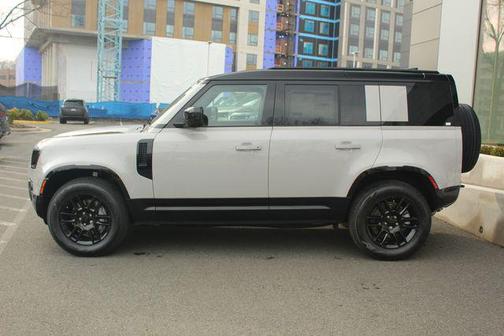 2026 Land Rover Defender P400 X-Dynamic SE