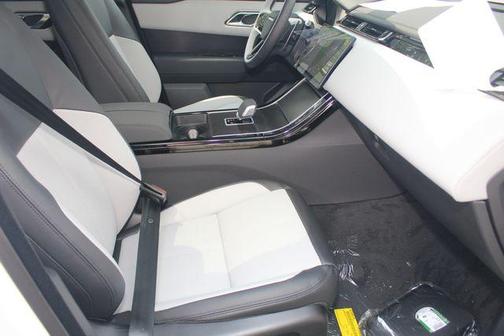 2026 Land Rover Range Rover Velar P250 SE R-Dynamic