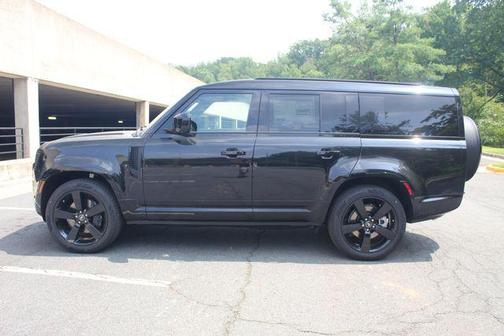 2025 Land Rover Defender 130 P400 X-Dynamic SE