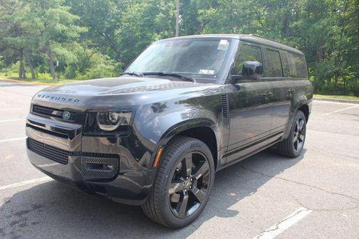 2025 Land Rover Defender 130 P400 X-Dynamic SE