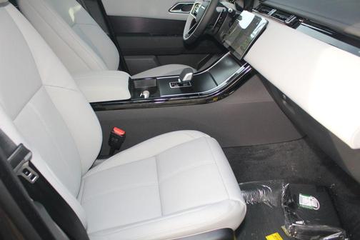Charente Grey Prem Met 2026 Land Rover Range Rover Velar P250 SE R-Dynamic