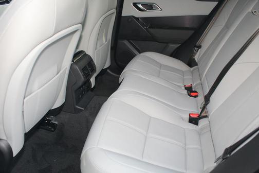 Charente Grey Prem Met 2026 Land Rover Range Rover Velar P250 SE R-Dynamic