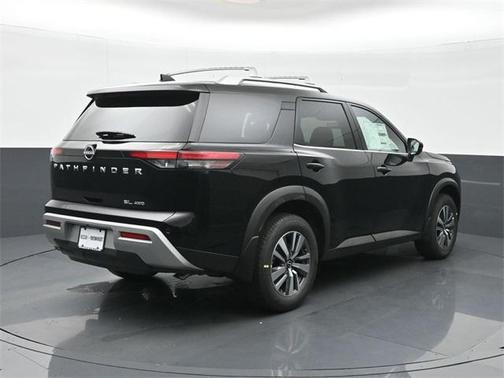 2025 Nissan Pathfinder SL 4WD