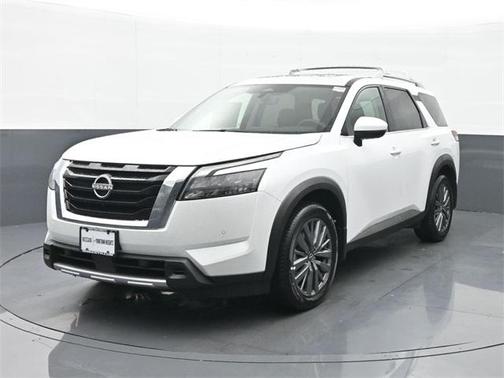 2025 Nissan Pathfinder SL 4WD