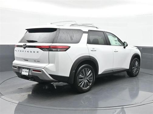 2025 Nissan Pathfinder SL 4WD