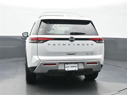 2025 Nissan Pathfinder SL 4WD