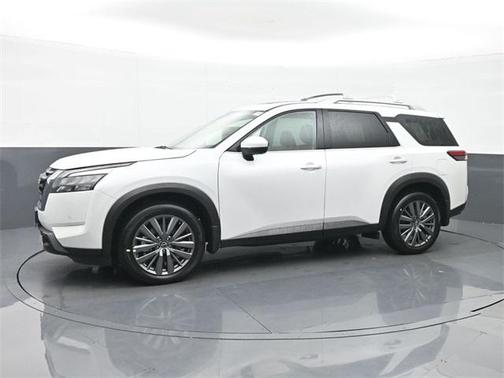2025 Nissan Pathfinder SL 4WD