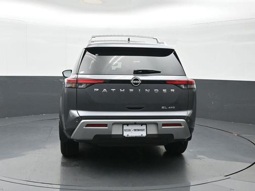 2025 Nissan Pathfinder SL 4WD