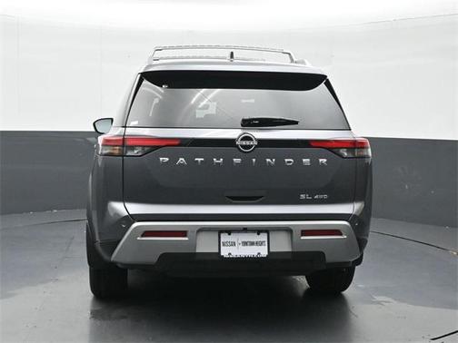 2025 Nissan Pathfinder SL 4WD