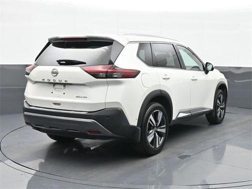 2022 Nissan Rogue SL