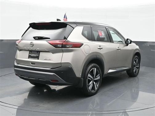 2022 Nissan Rogue SL