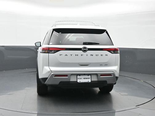 2025 Nissan Pathfinder SL 4WD