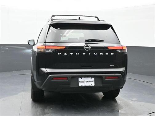 2025 Nissan Pathfinder SV 4WD