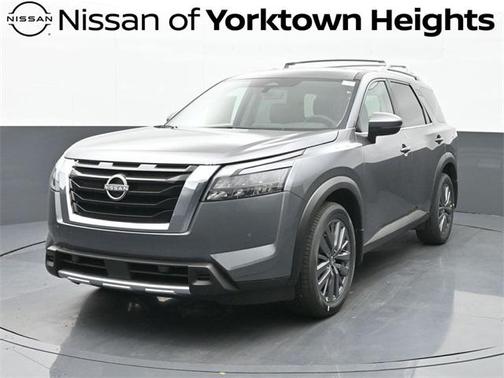 2025 Nissan Pathfinder SL 4WD